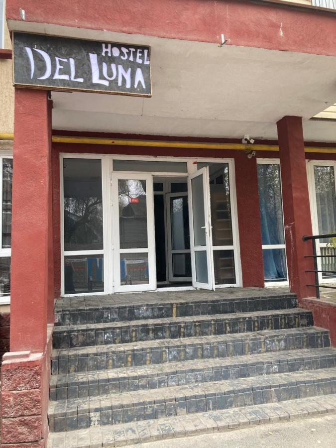 Hostel Del Luna Almaty Exterior photo